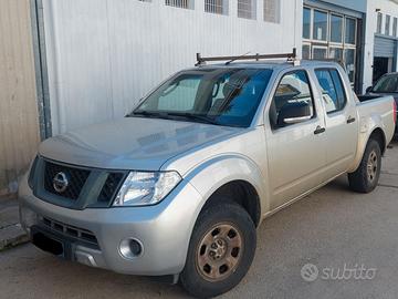 NISSANA NAVARA PICK-UP 4X4 GRIGIO N1