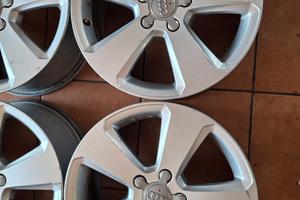 4 cerchi in  lega audi 17 originali 