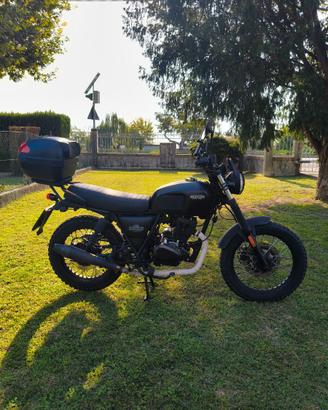 Moto "BRIXTON" Felsberg con ABS 125cc, usata