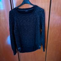 Maglioncino nero con fili argentati