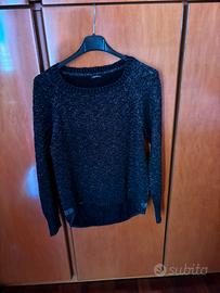 Maglioncino nero con fili argentati