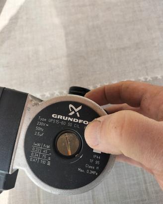 Circolatore Grundfos  UPS 15/60 so cil 