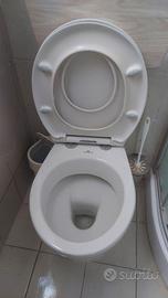 wc con copriwater a chiusura ammortizzata e ridutt