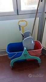 Carrello lavapavimento con 2 secchi blu e rosso, s