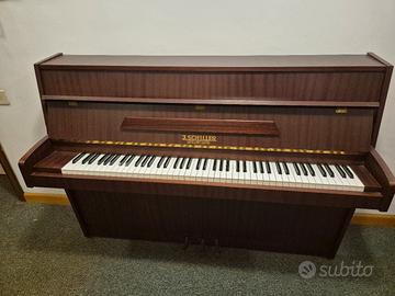 Pianoforte a muro Schiller