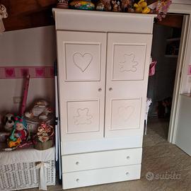 Cameretta bimbo/a    Armadi e cassettiere