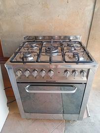 Fornello un acciaio inox , Ariston 