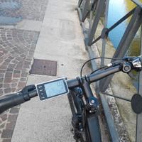 Ebike uomo praticamente nuova