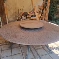 Tavolo in marmo pregiato e struttura in acciaio