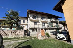 CASA SEMINDIPENDENTE CON GIARDINO PRIVATO RECENTEM