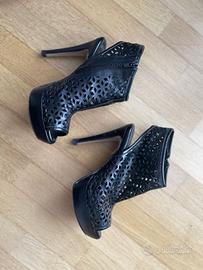 Sandali neri in pelle italiani