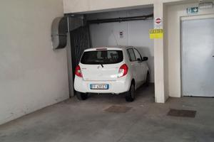 Box auto via Antonio dell' abate 31/b Lecce