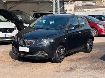 Lancia Ypsilon 1.0 FireFly 5 porte S&S Hybrid Ecoc