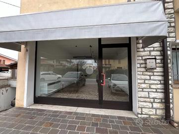 NEGOZIO A TEZZE SUL BRENTA