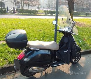 Vespa GTS 300