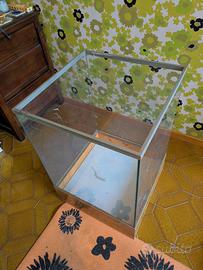 Mobile porta-vasi da interno in vetro e radica