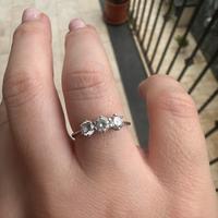 Anello trilogy oro bianco e zirconi