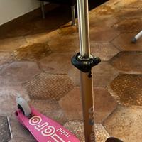 Mini Micro Deluxe monopattino rosa