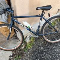 Muntanbike con cambio shimano