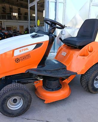 Trattorino tagliaerba Stihl RT 4097 SX Usato