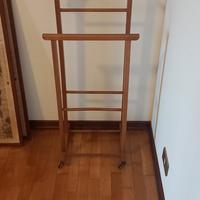 INDOSSATORE PER ABITI