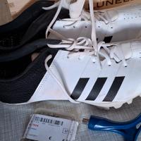 scarpe chiodate  atletica Adidas Adizero Finesse.