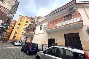 MONOLOCALE A TORRE DEL GRECO