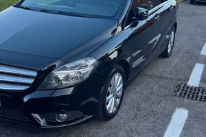 Mercedes-benz B 180 Premium