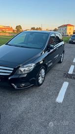 Mercedes-benz B 180 Premium
