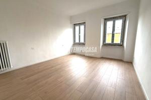 TRILOCALE COMPLETAMENTE RISTRUTTURATO!