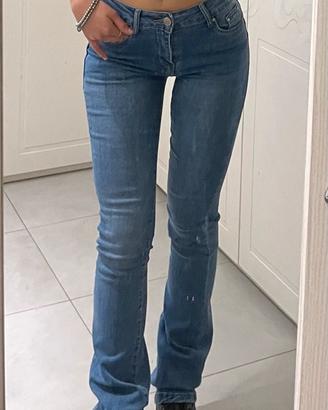 Pantaloni a zampa Kikisix