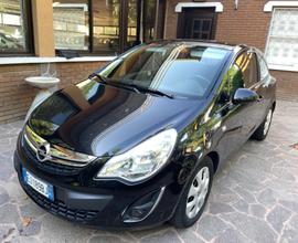 Opel Corsa 1.2 3 porte b-color
