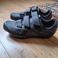 Scarpe per ciclismo mtb giro