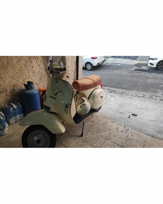 Vespa 125 2t permutò con moto