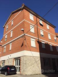 Stupenda palazzina in cortina