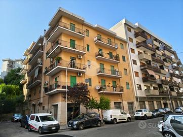 4 LOCALI A COSENZA