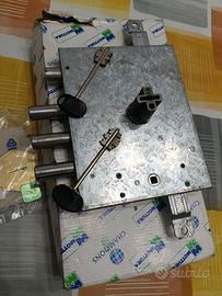 Serratura per porta blindata
