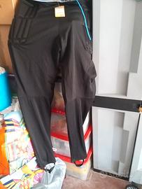 Pantalone da calcio per portiere nuovo