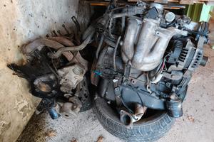 Motore C18XE completo + altro blocco.