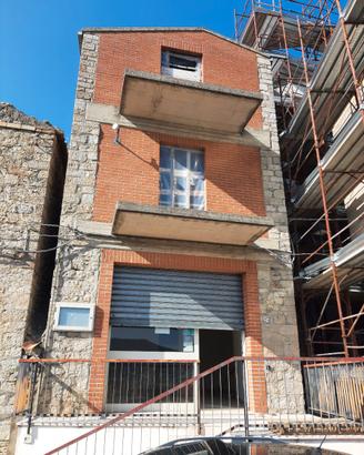 Casa semi-ristrutturata