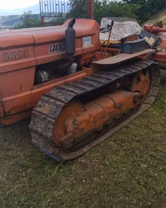 Trattore cingolato fiat 555