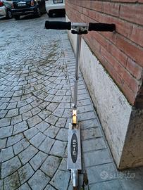 monopattino ragazzo "Micro"