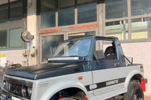 Suzuki samurai sj413