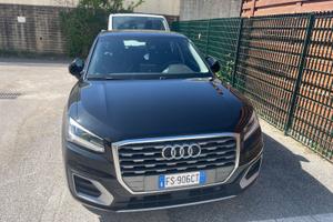Audi q2  1.6 s tronic