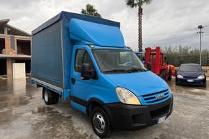 Trattore IVECO DAILY 35c10 centinato cassonato ann
