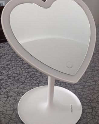 Specchio cuore con LED Brandani 
