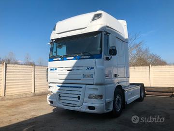 TRATTORE STRADALE DAF XF105.460