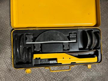 Curvatubi manuale Rems Swing UP set