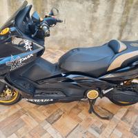 Yamaha T Max - 2005