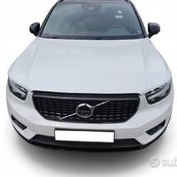 VOLVO XC40 Muso musata frontale completo R-DESIGN